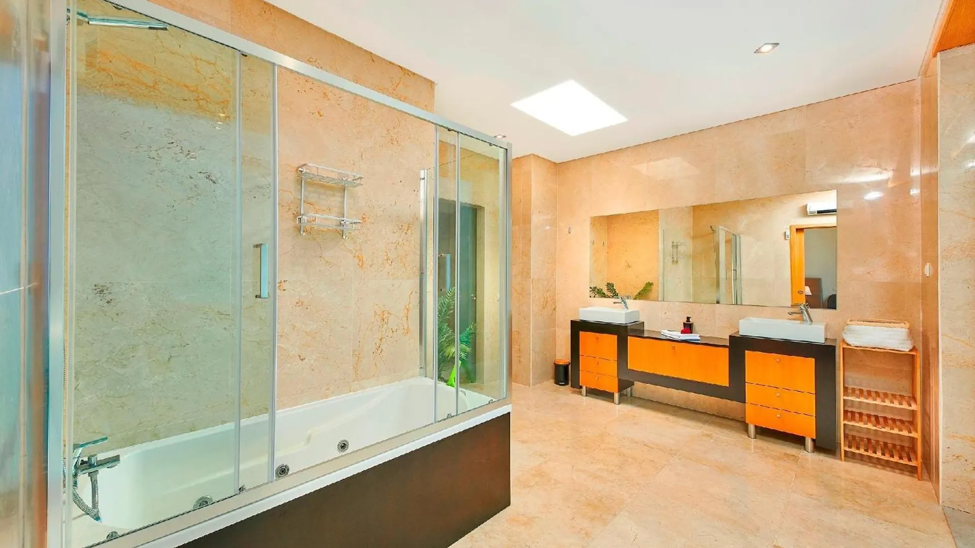 Holiday home Stunning Townhouse With Pool In Tavira Centre Villa